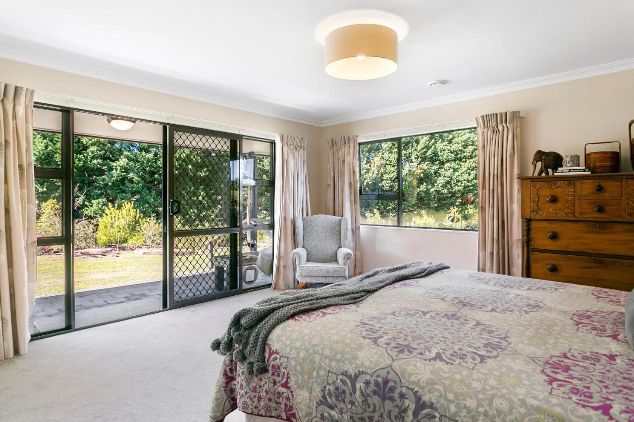 Lupin Lodge Bed & Breakfast Taupo Kültér fotó