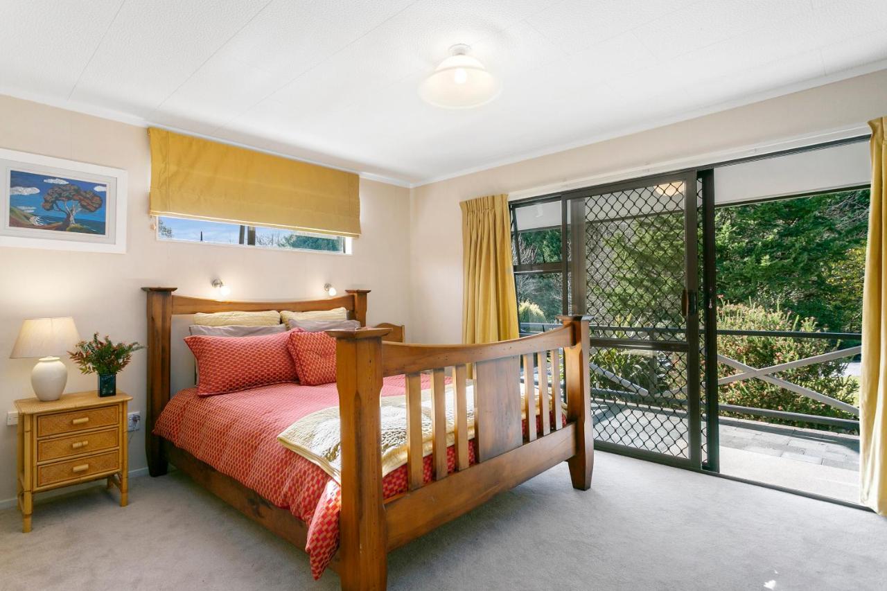 Lupin Lodge Bed & Breakfast Taupo Kültér fotó